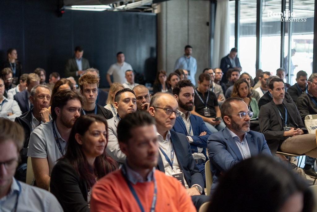 asistentes a la ponencia sobre ia para cfo